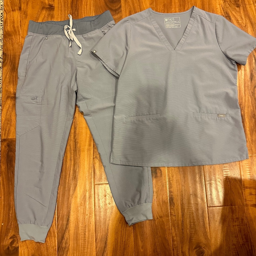 Figs scrubs